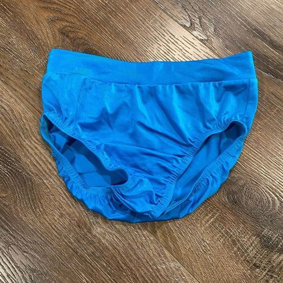 Kelle Dance Costume - Picture 4 of 6